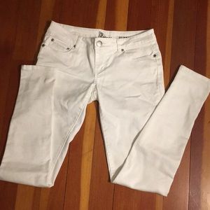 CP skinny jeans, size 5, white, excellent condition, 31 inseam,